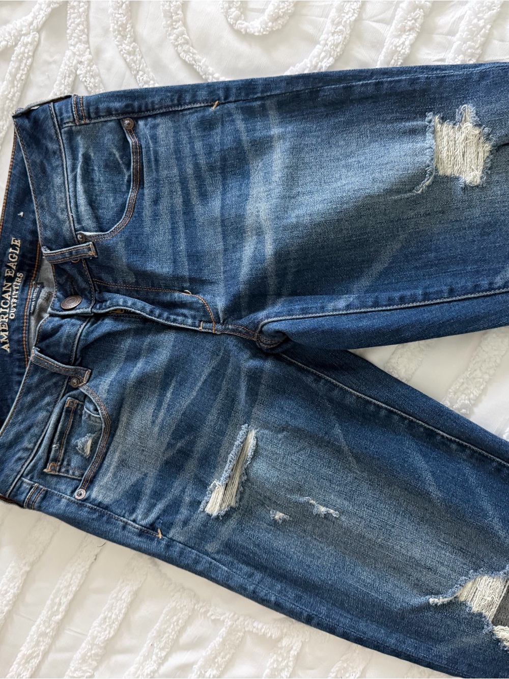 American Eagle Outfitters Women's Ripped Medium Blue Skinny Jeans - Picture 3 of 9